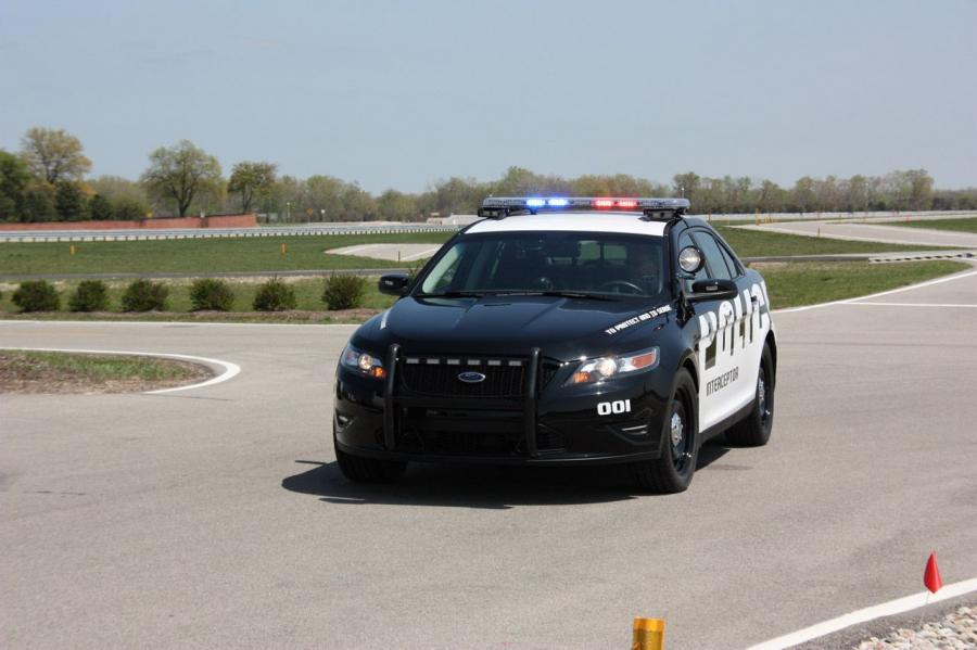 Ford Police Interceptor 2012 года  (фото 22 из 44)